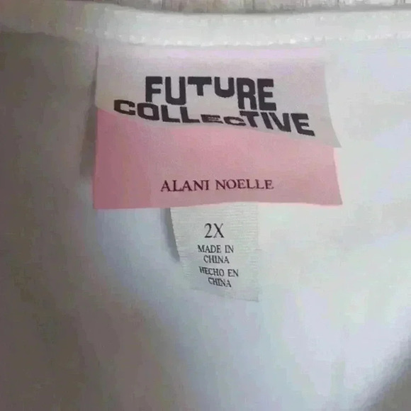 5/ $25 Future collective size 2x key hole spaghetti strap top new without tags - Picture 6 of 12